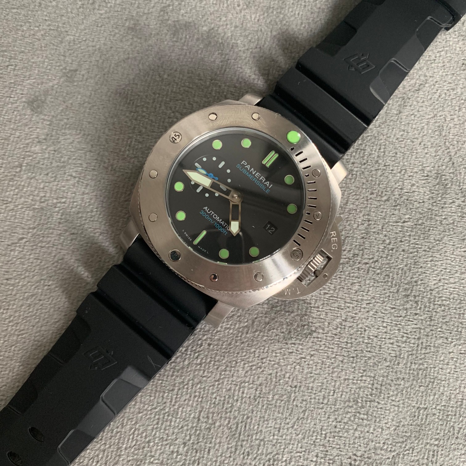 Panerai Submersible PAM01305